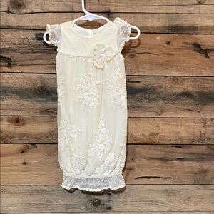 Isobella & Chloe Cream Lace Formal Dress